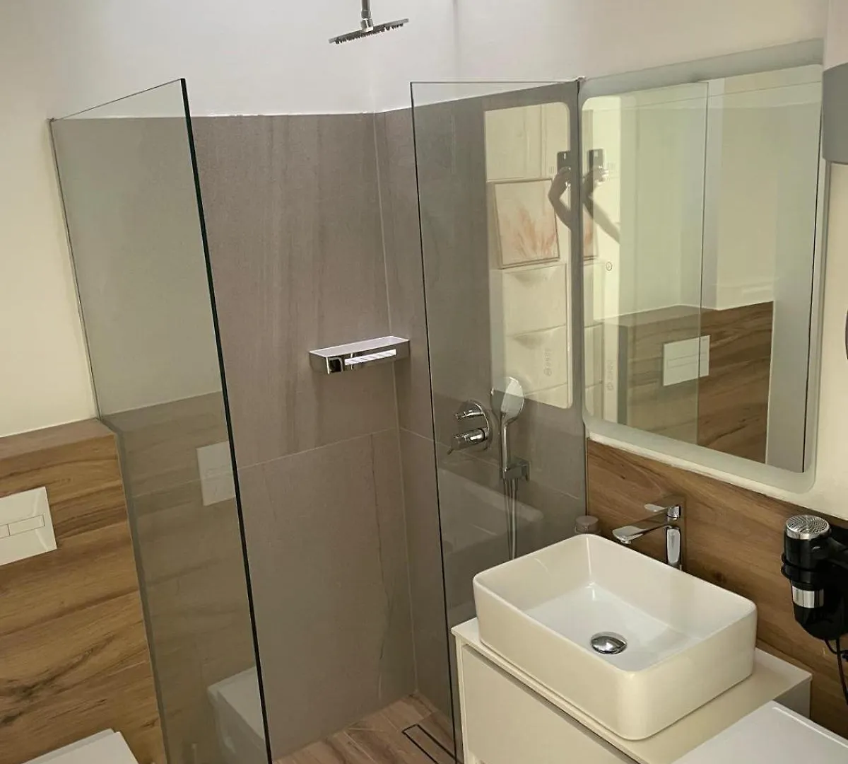 Aquavista Apartment Nin 0*,