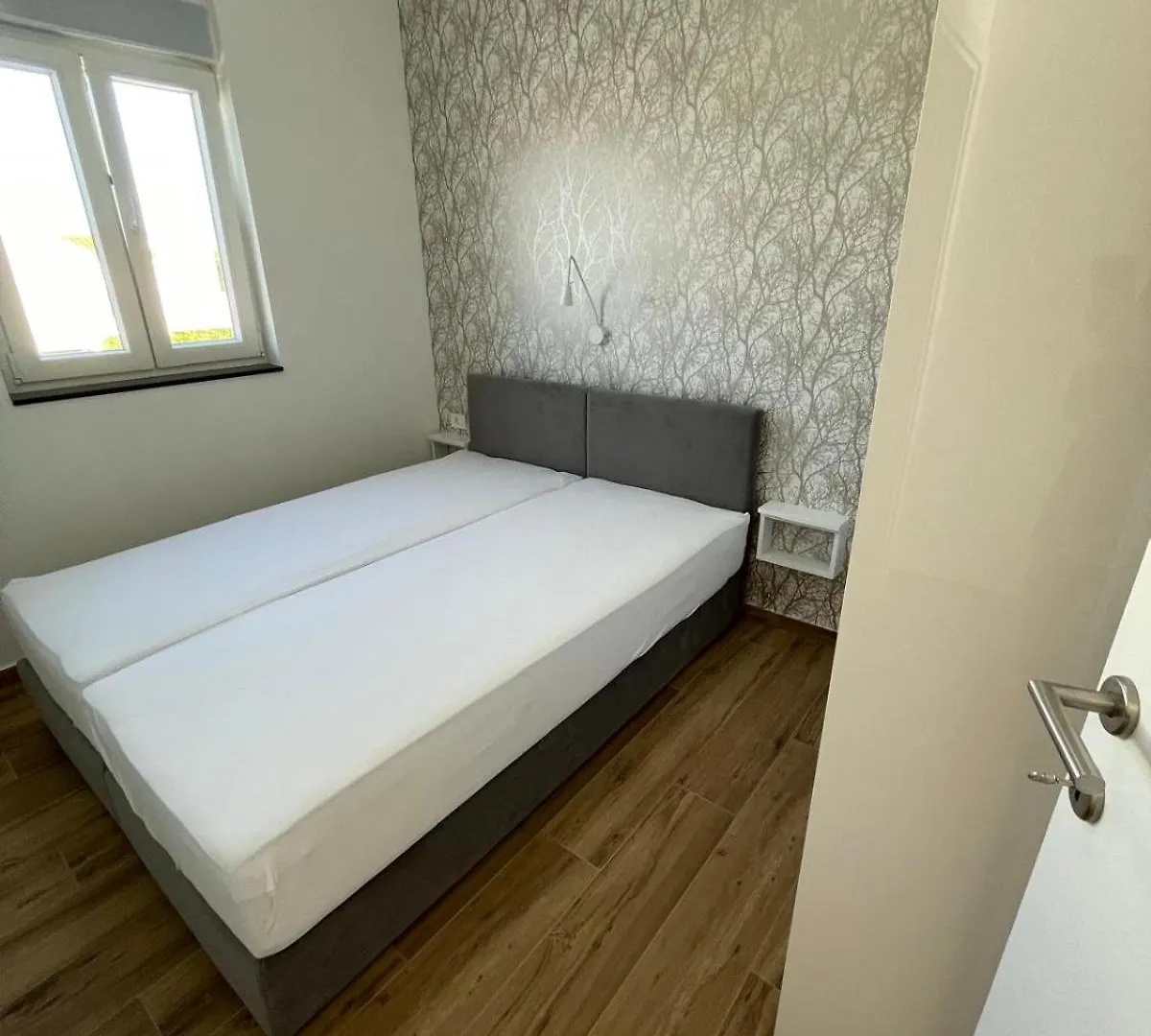 Aquavista Apartment Nin 0*,  Croatia