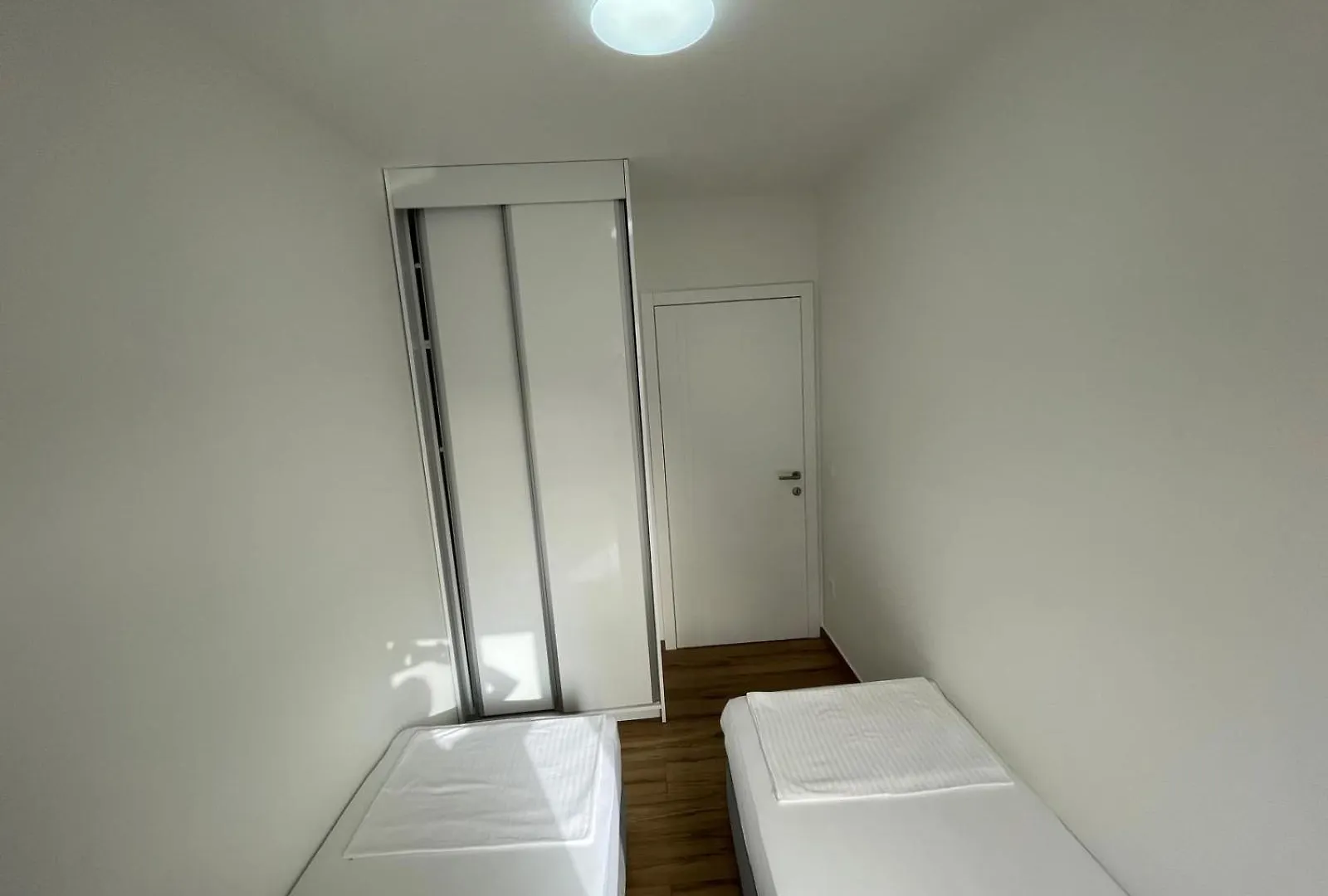 Aquavista Apartment Nin 0*,