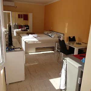 Leon Apartment
